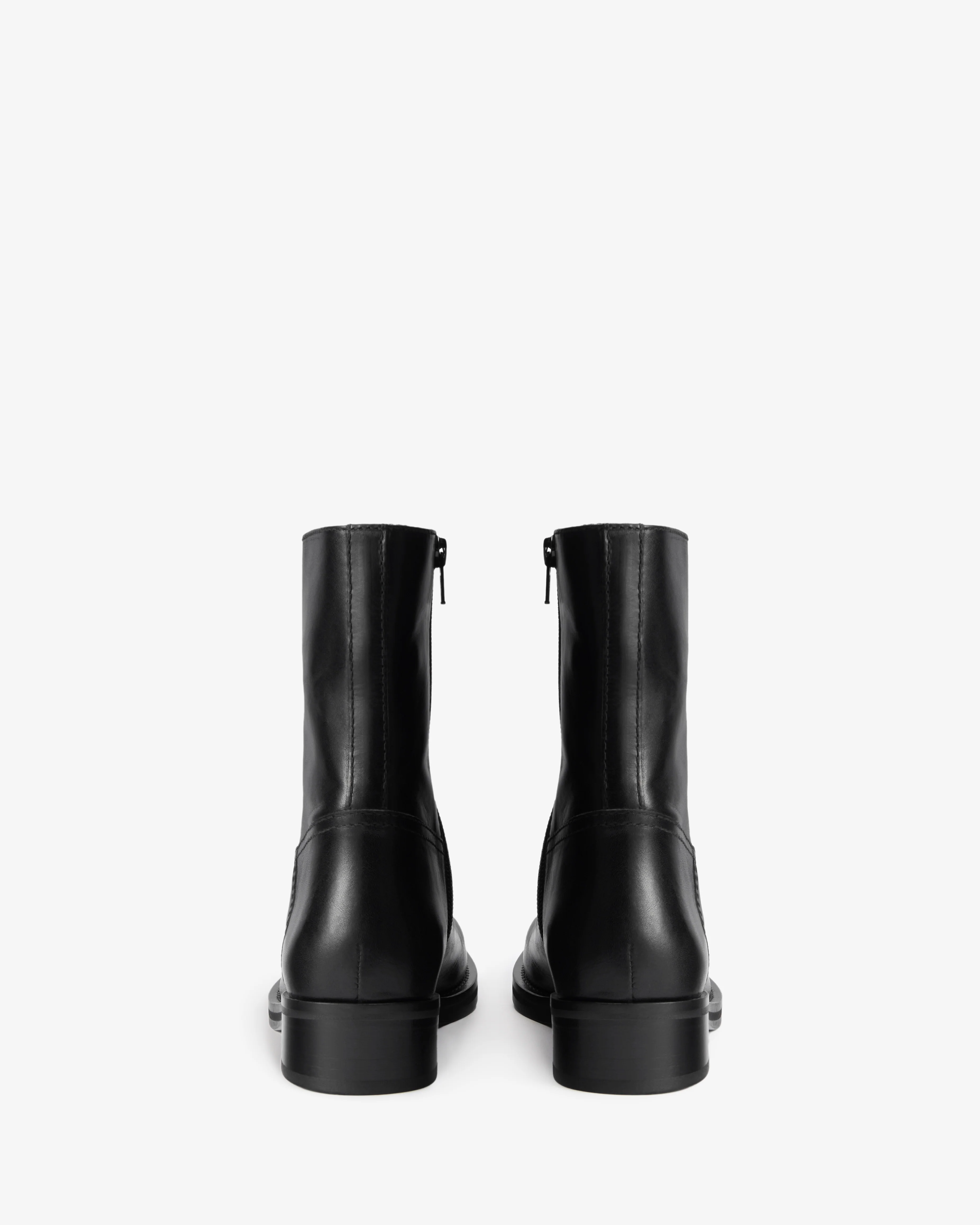 Daryl Ankle Boot in Black Leather - Image 4